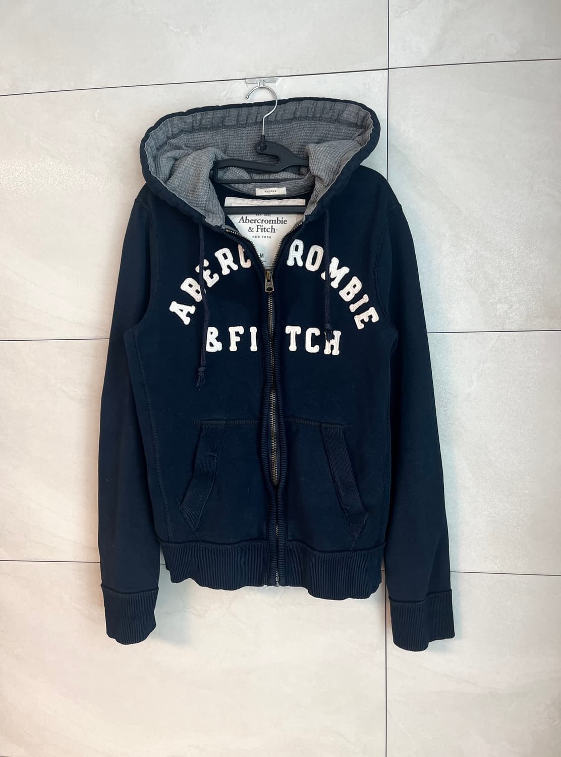 아베크롬비 앤 피치 스펠로고 대장 후드집업 네이비 (M)  상품이미지3