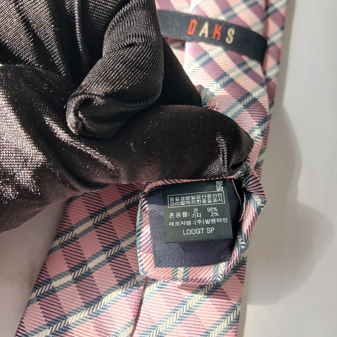 닥스 실크 핑크 체크 패턴 넥타이 8.2cm A+등급 E842
 상품이미지10