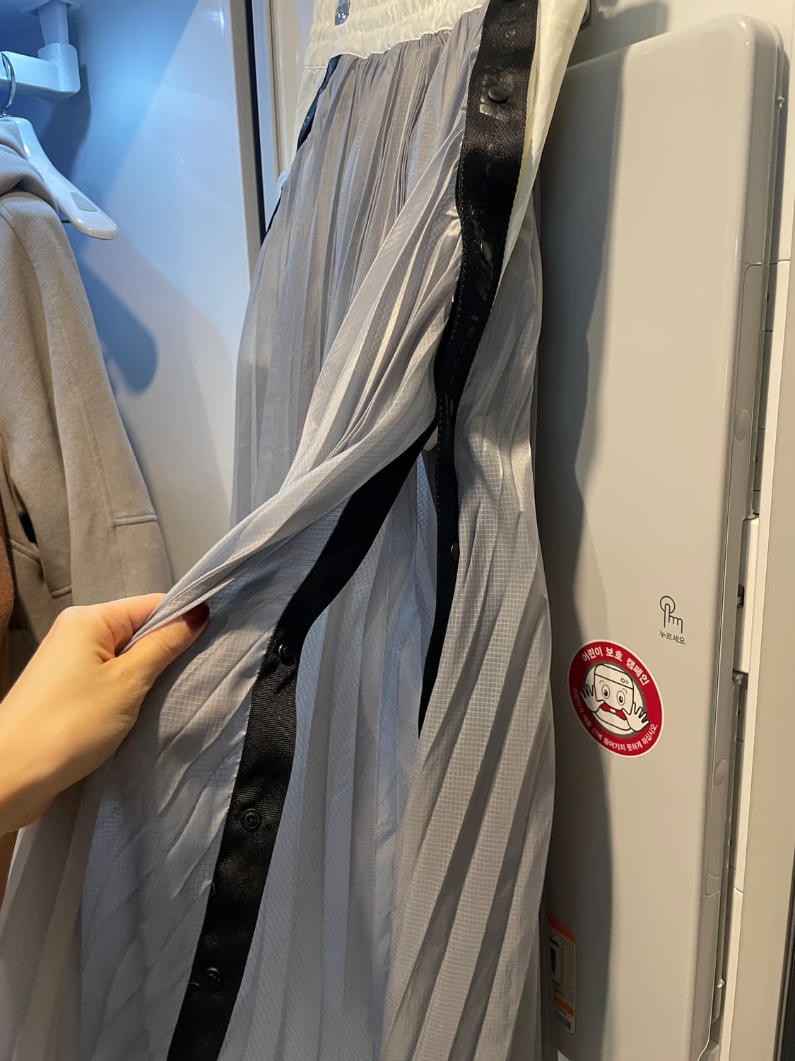 나이키 사카이 콜라보 플리츠 스커트 상품이미지3