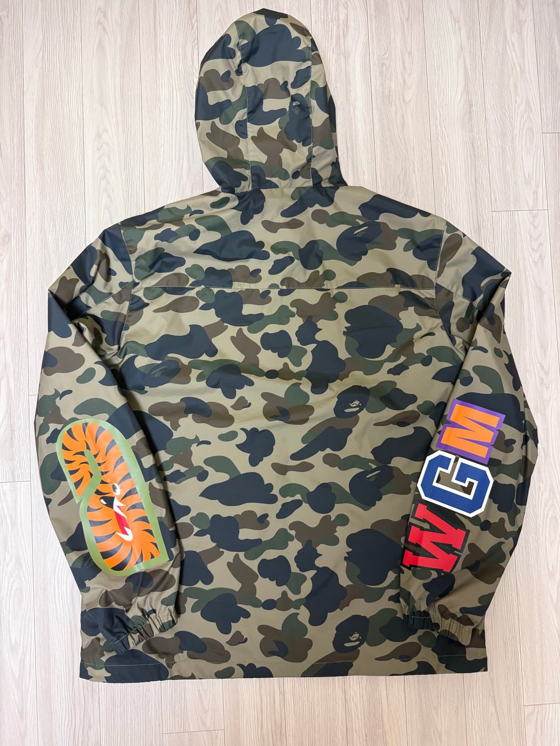 [급처] 오늘만 이 가격 !!! Bape 바람막이 상품이미지3