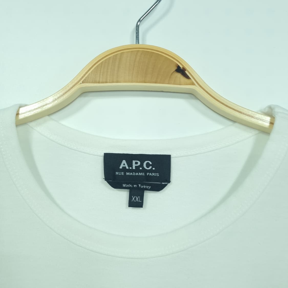 A.P.C. 아페쎄 화이트 유카타 엠브로이드  로고 반팔 티셔츠 상품이미지4