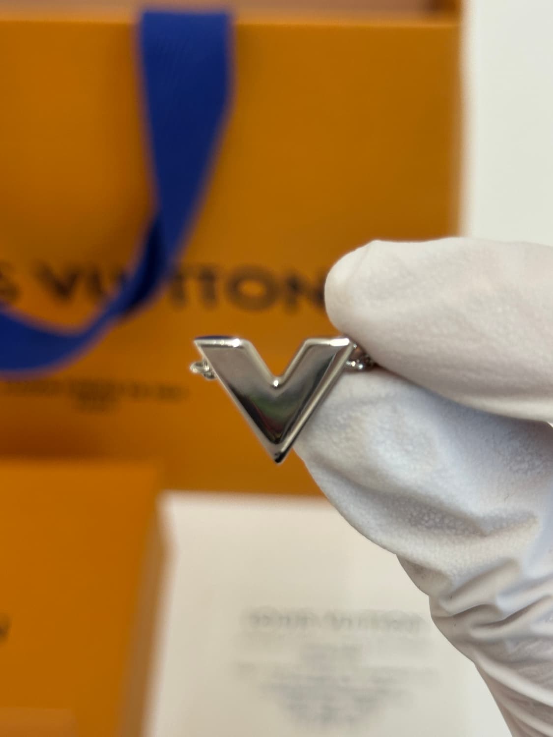 A+ / 루이비통 V 에센셜 브레이슬릿 실버 풀구성 상품이미지2