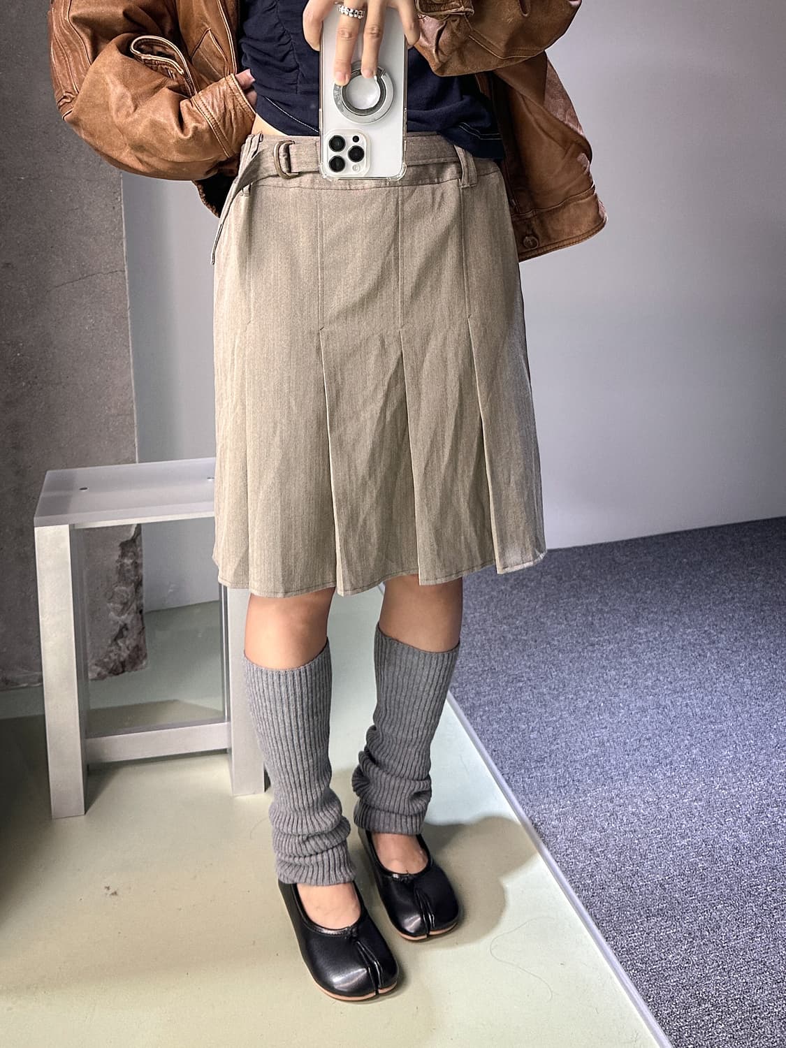 beige belt pleats midi skirt 상품이미지1