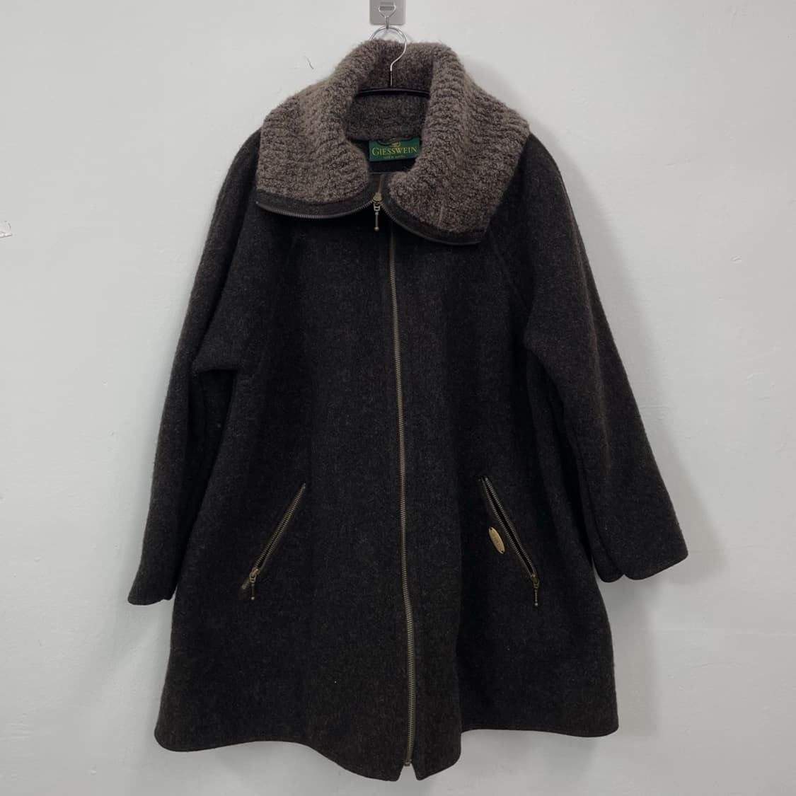 기스바인 GIESSWEIN 오스트리아산 다크브라운 울 워킹 코트  상품이미지1