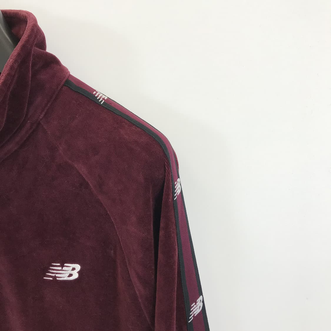뉴발란스 자수 벨벳 트랙탑 버건디 [XL] 상품이미지2
