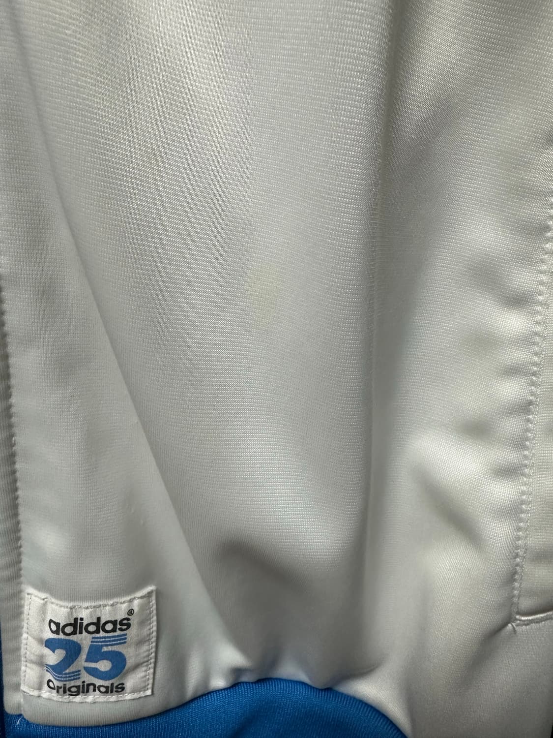 아디다스 니고베어 트랙탑 상품이미지3