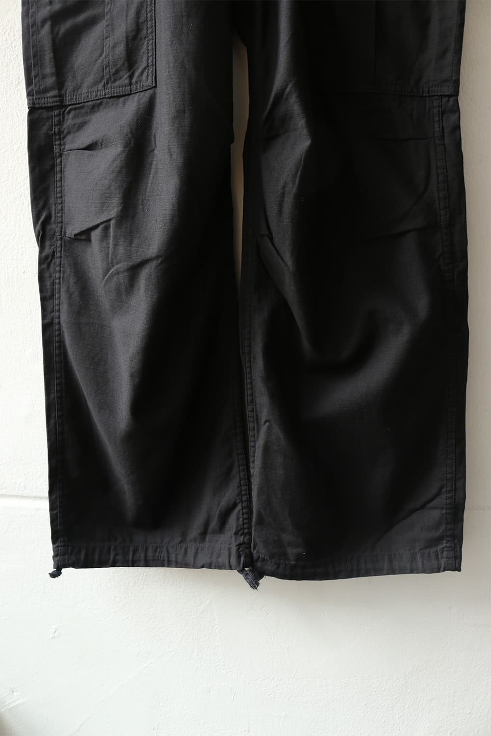 어태치먼트 블랙 카고 팬츠 상품이미지6