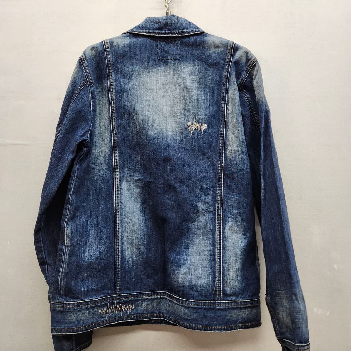 버커루 스티치 디테일 유니크 워싱 데님 자켓 M(M) 남여공용 상품이미지4