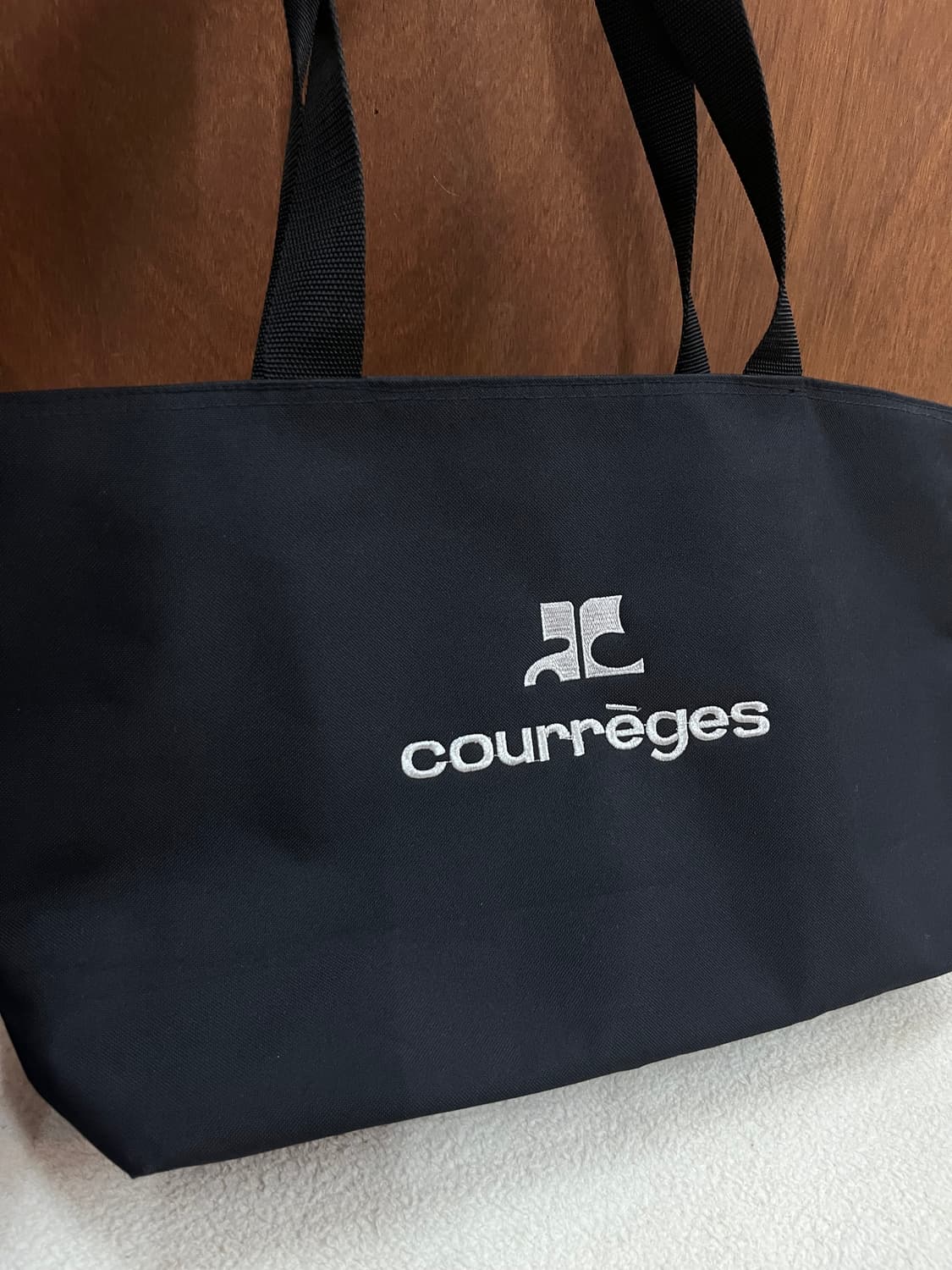 꾸레쥬 로고 쇼퍼백 블랙 상품이미지4