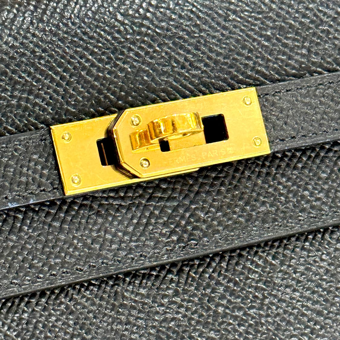 [정품] 에르메스 켈리 장지갑 블랙 골드 U각인 상품이미지4