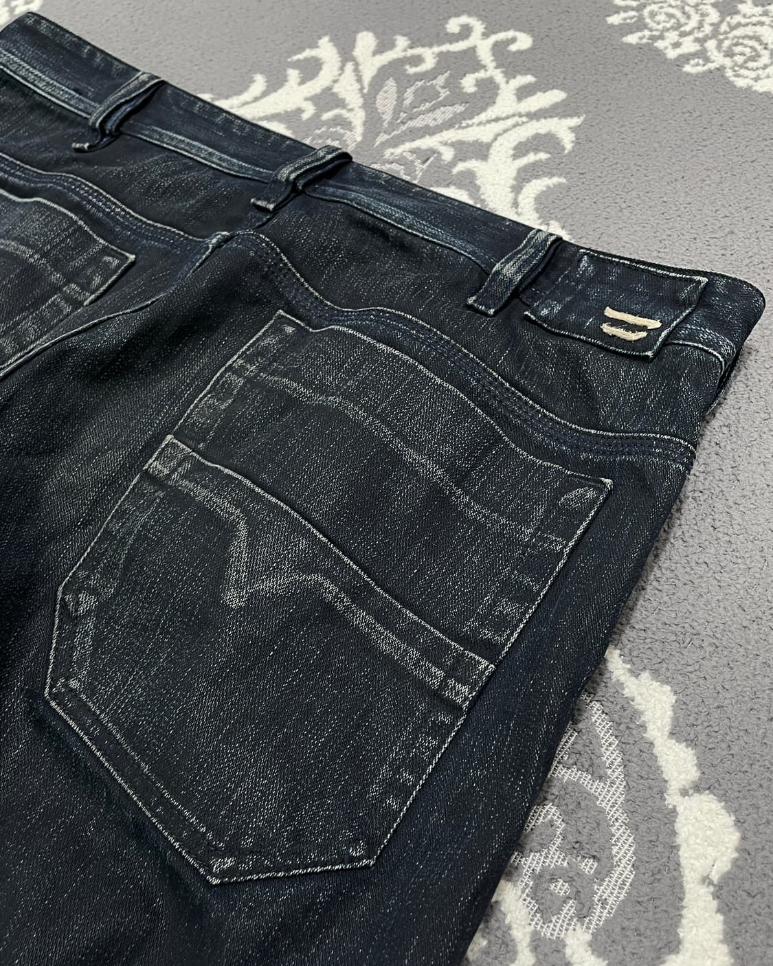 Diesel 플레어 코티드 인디고 데님 팬츠 상품이미지8
