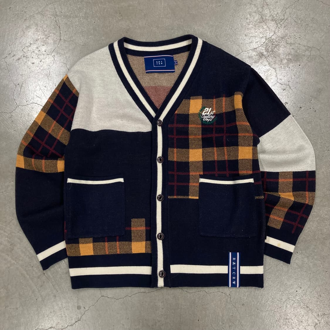 로맨틱크라운 믹스 컬러 패턴 니트 가디건 상품이미지1