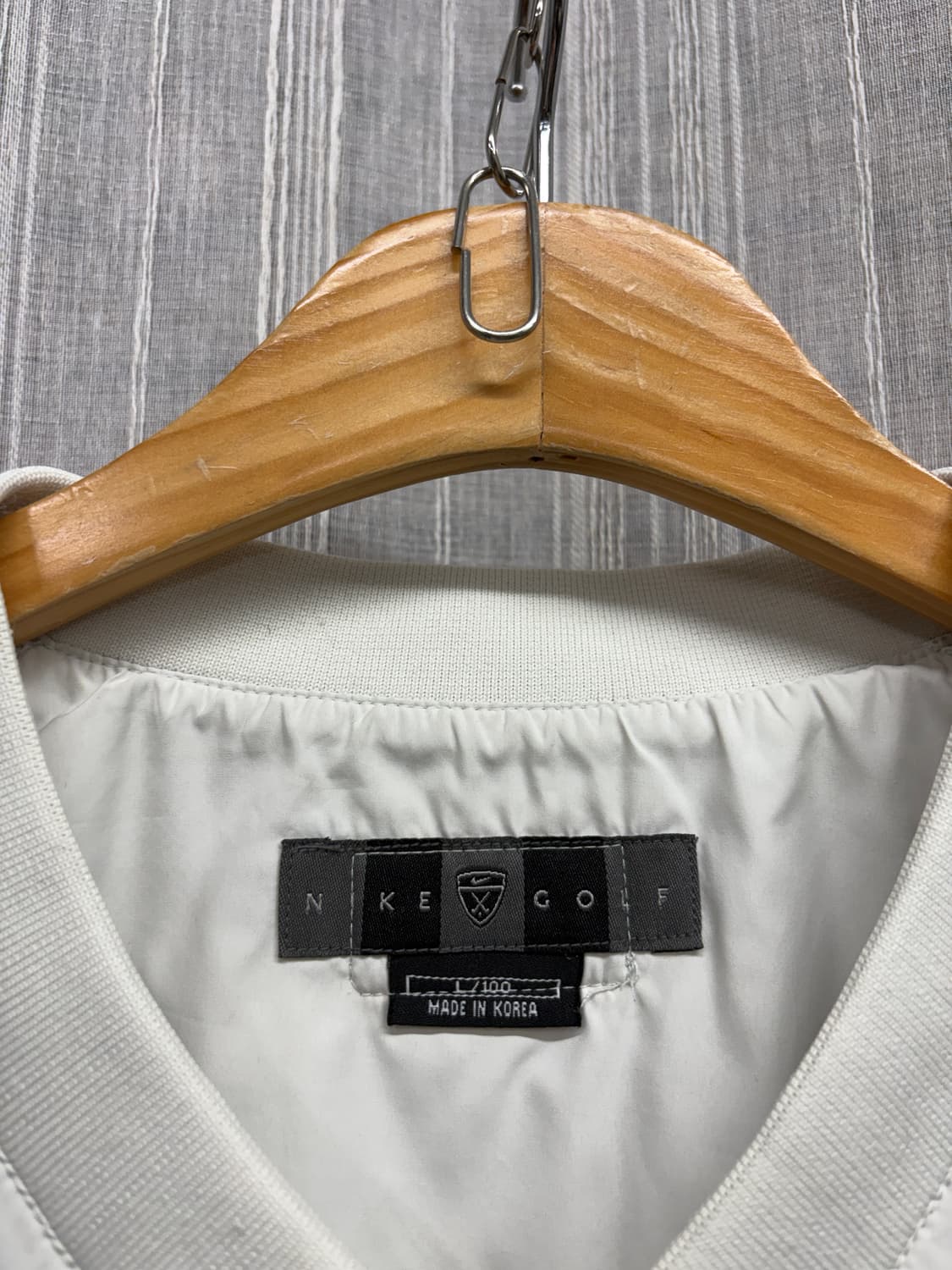 나이키 아이보리 스우시 브이넥 웜업 상품이미지4