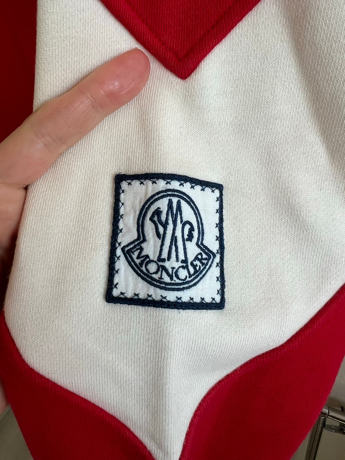 몽클레르 감마블루 베이직 맨투맨 상품이미지2