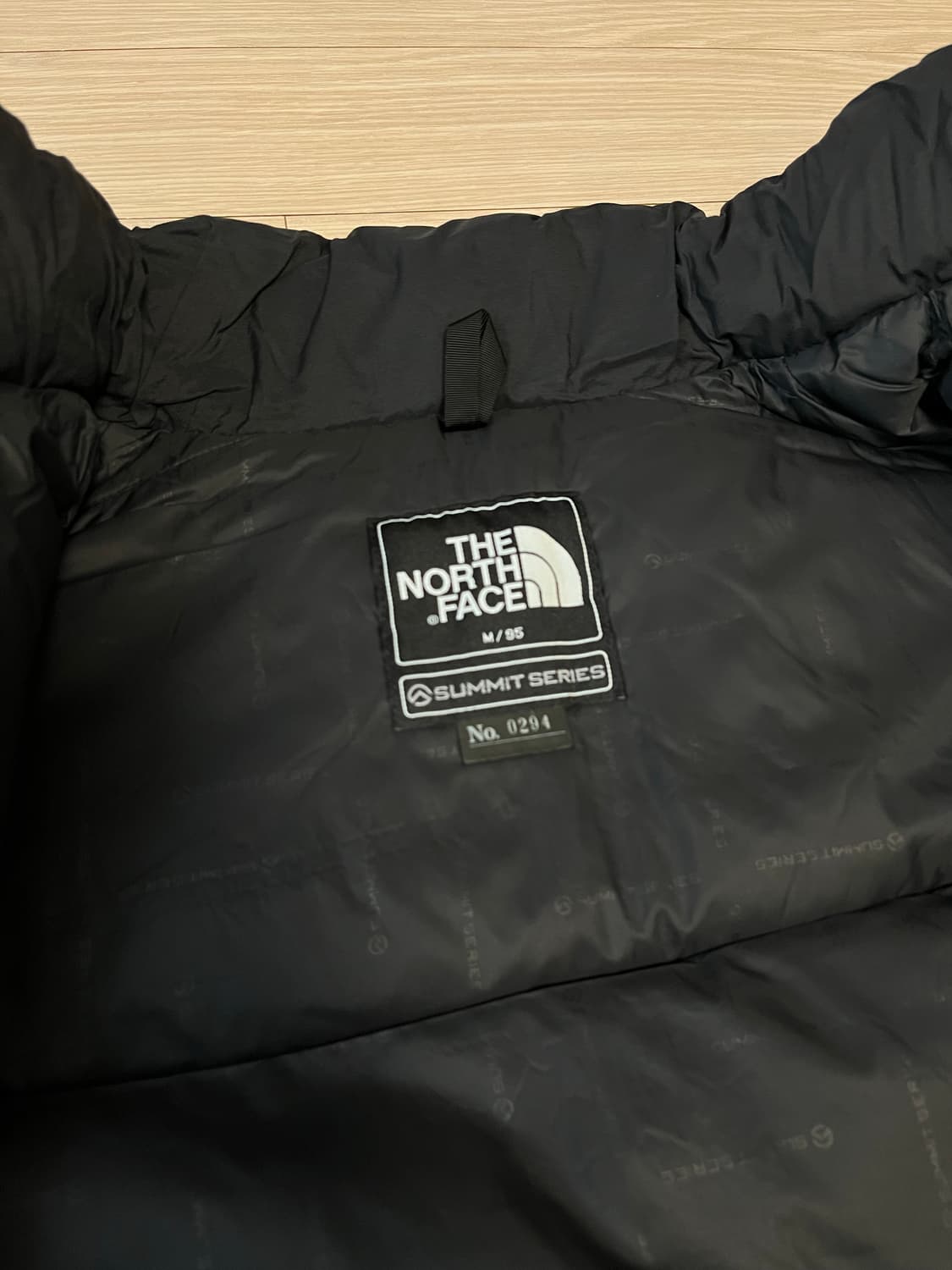 노스페이스 눕시 한정판 패딩 블랙 M 상품이미지5