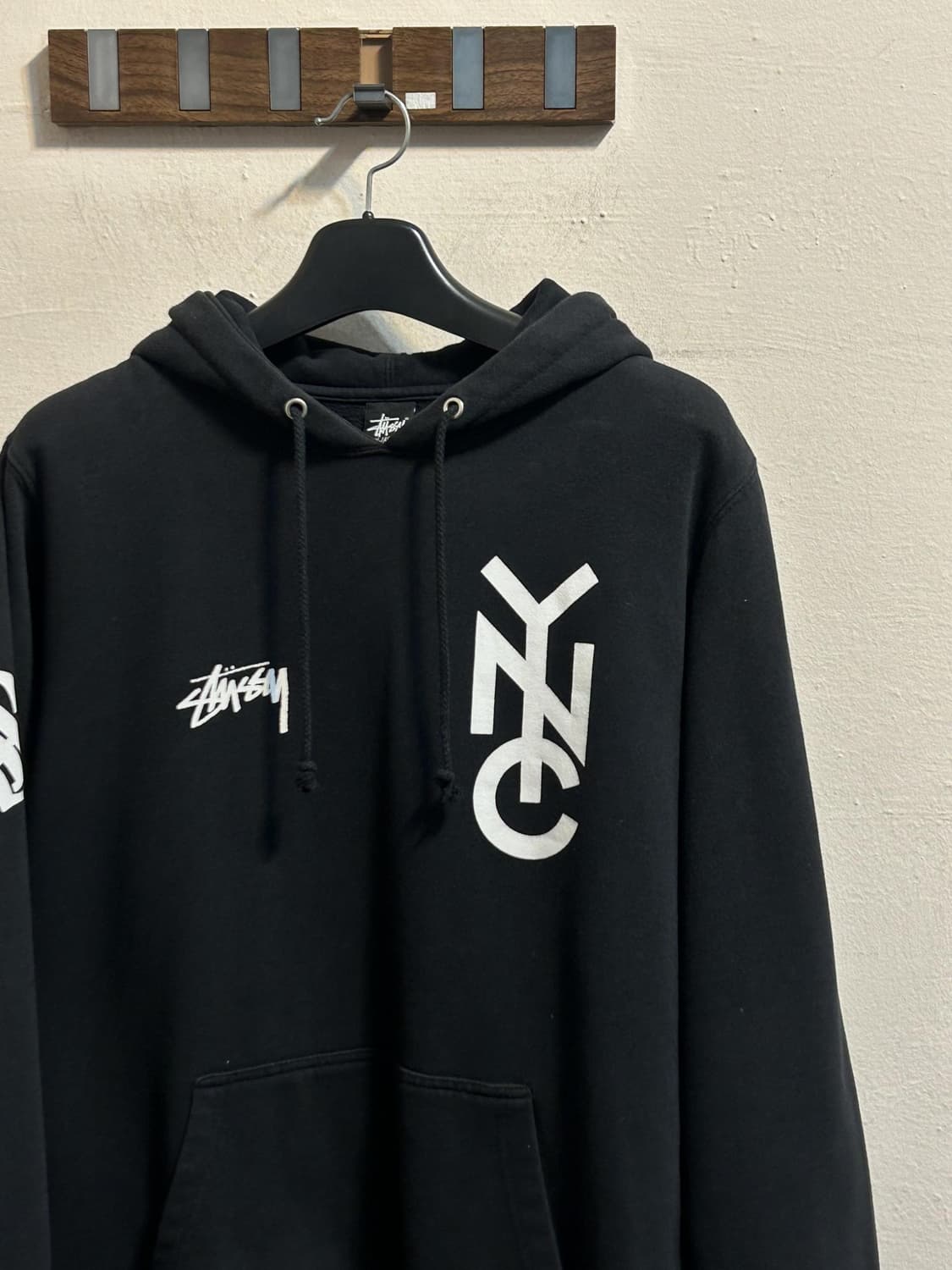 스투시 NYC 80 백프린트 후드티 상품이미지3