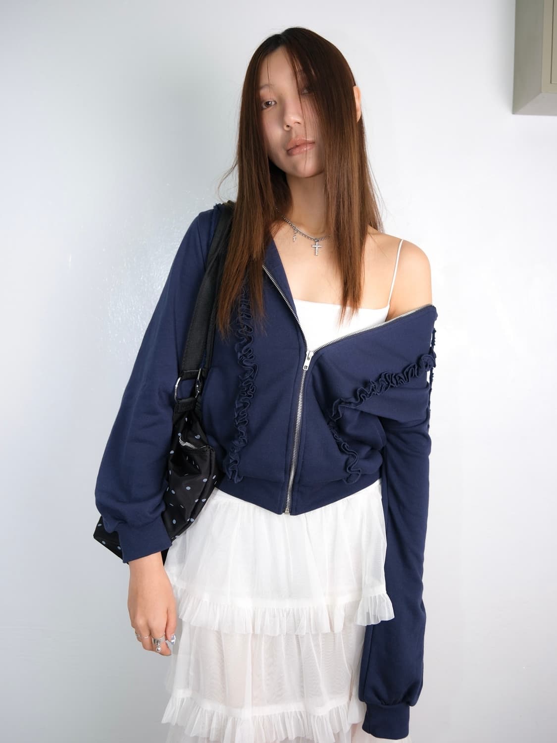 루즈슬립오버 프릴 로고 후드집업 네이비 상품이미지1