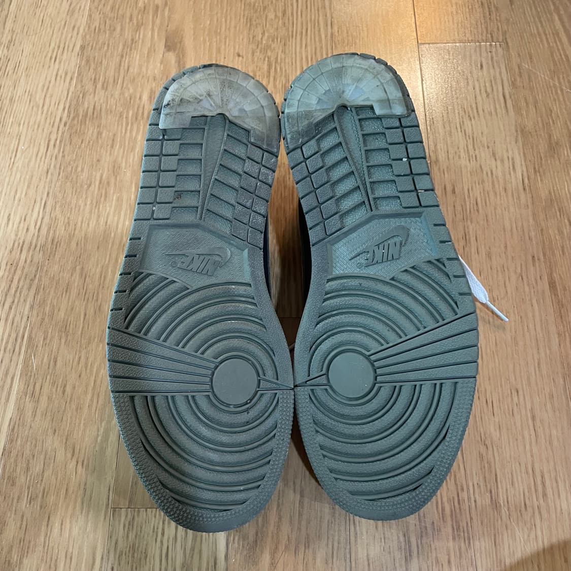 조던1 x 트래비스 스캇 레트로 로우 미디움 올리브 265 상품이미지8