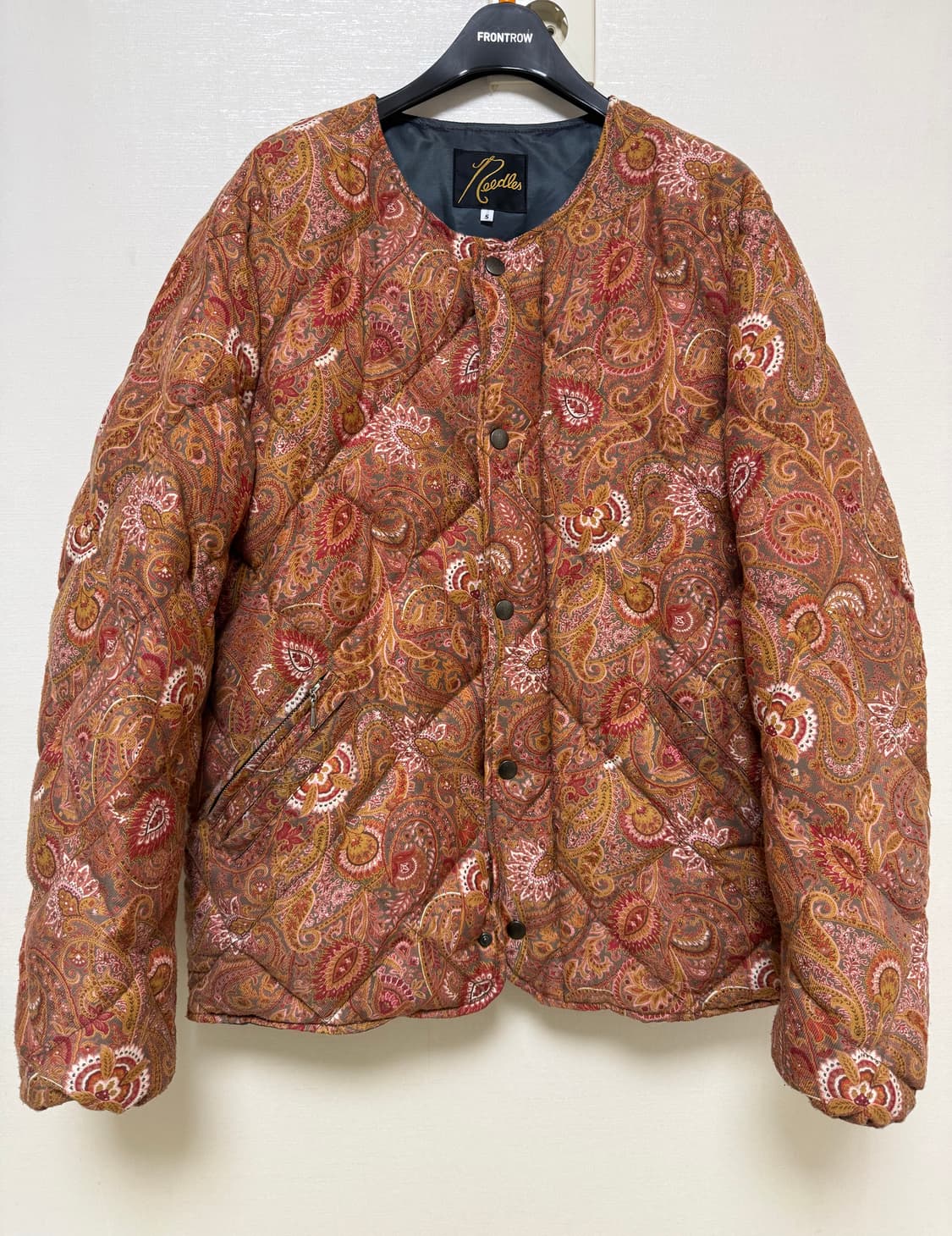 니들스 패딩 상품이미지1