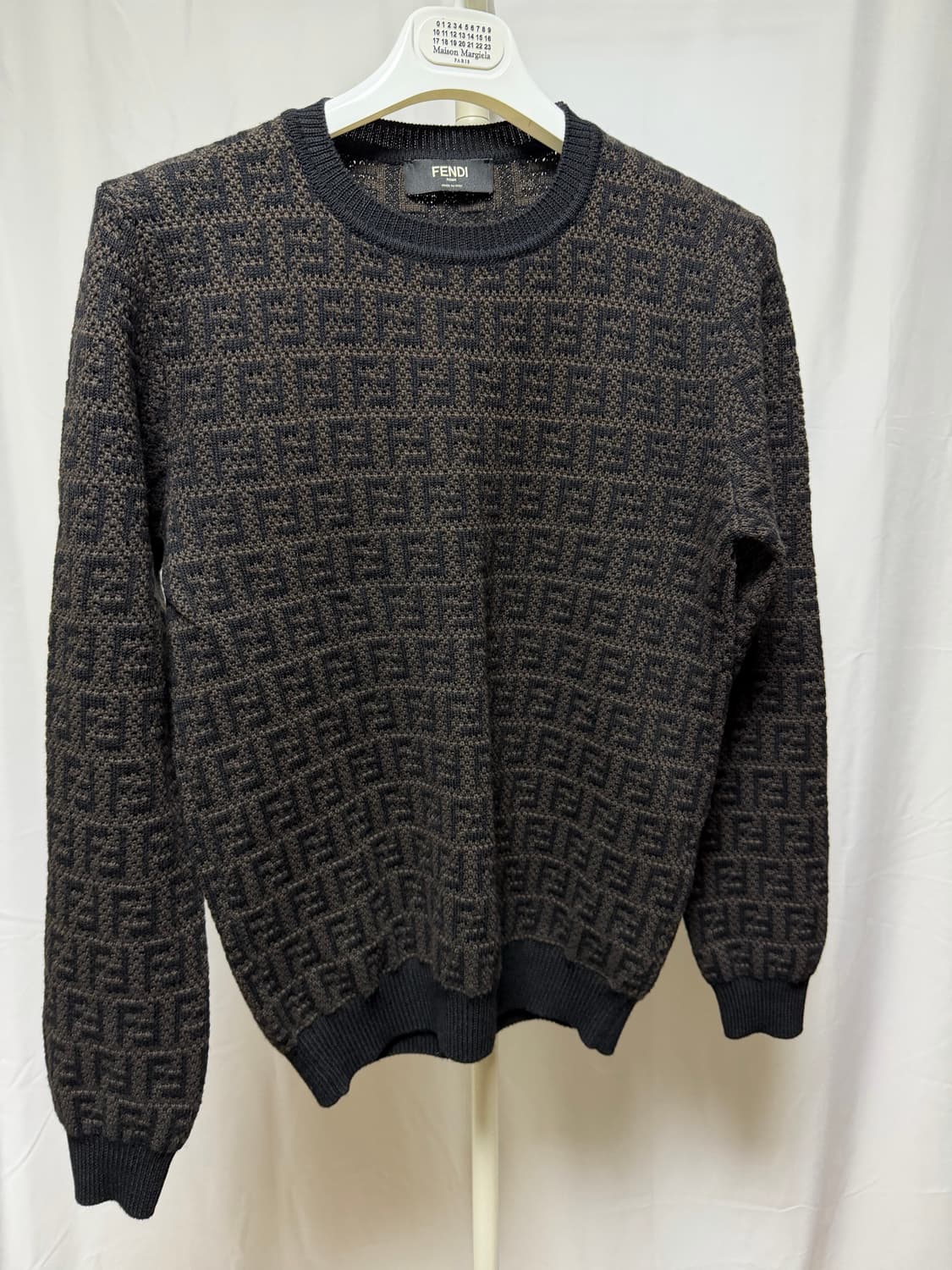 펜디 모노그램 니트 상품이미지1