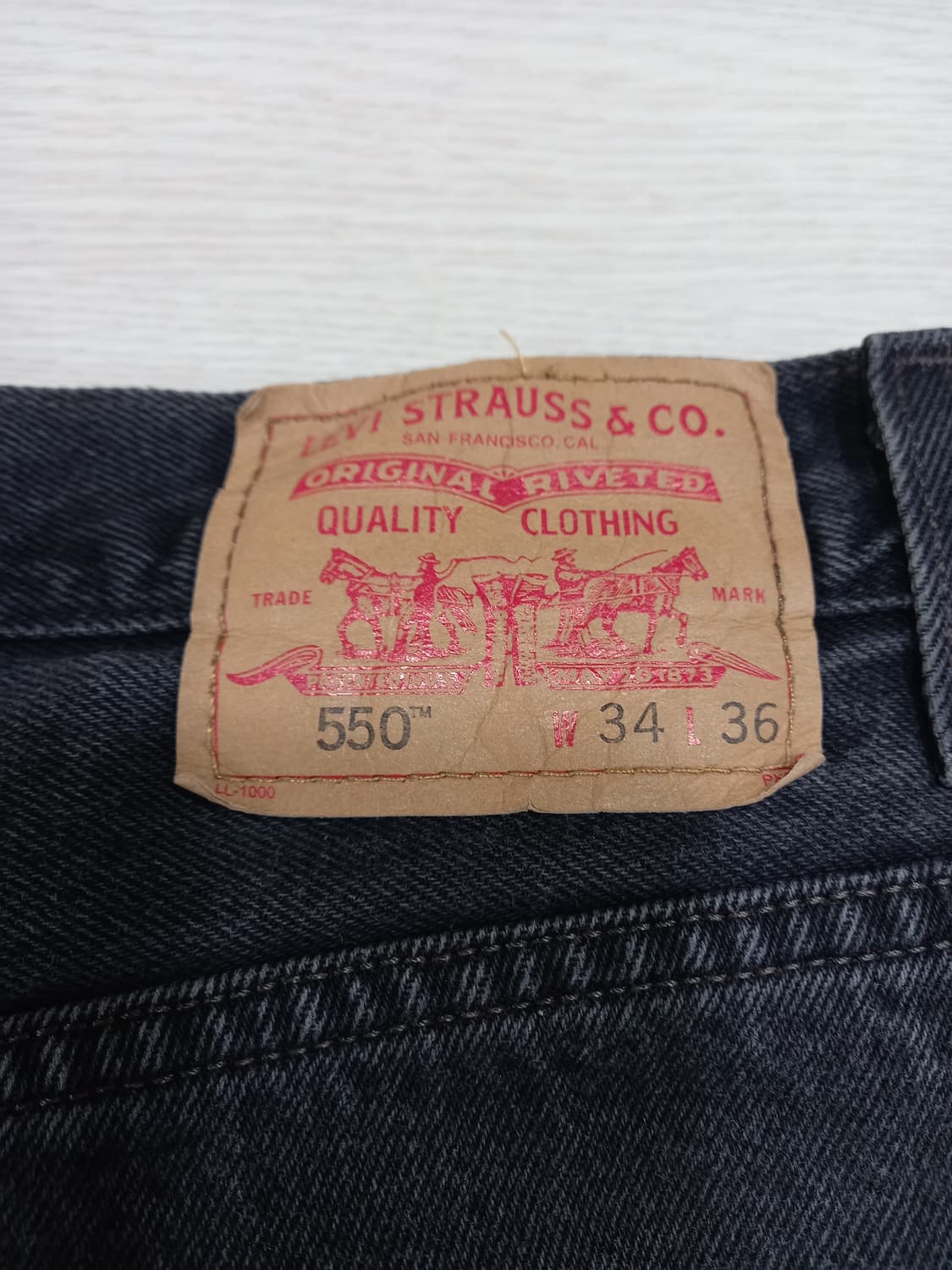 33 03's 리바이스550 RELAXED 테이퍼드핏 블랙 33-437 상품이미지5