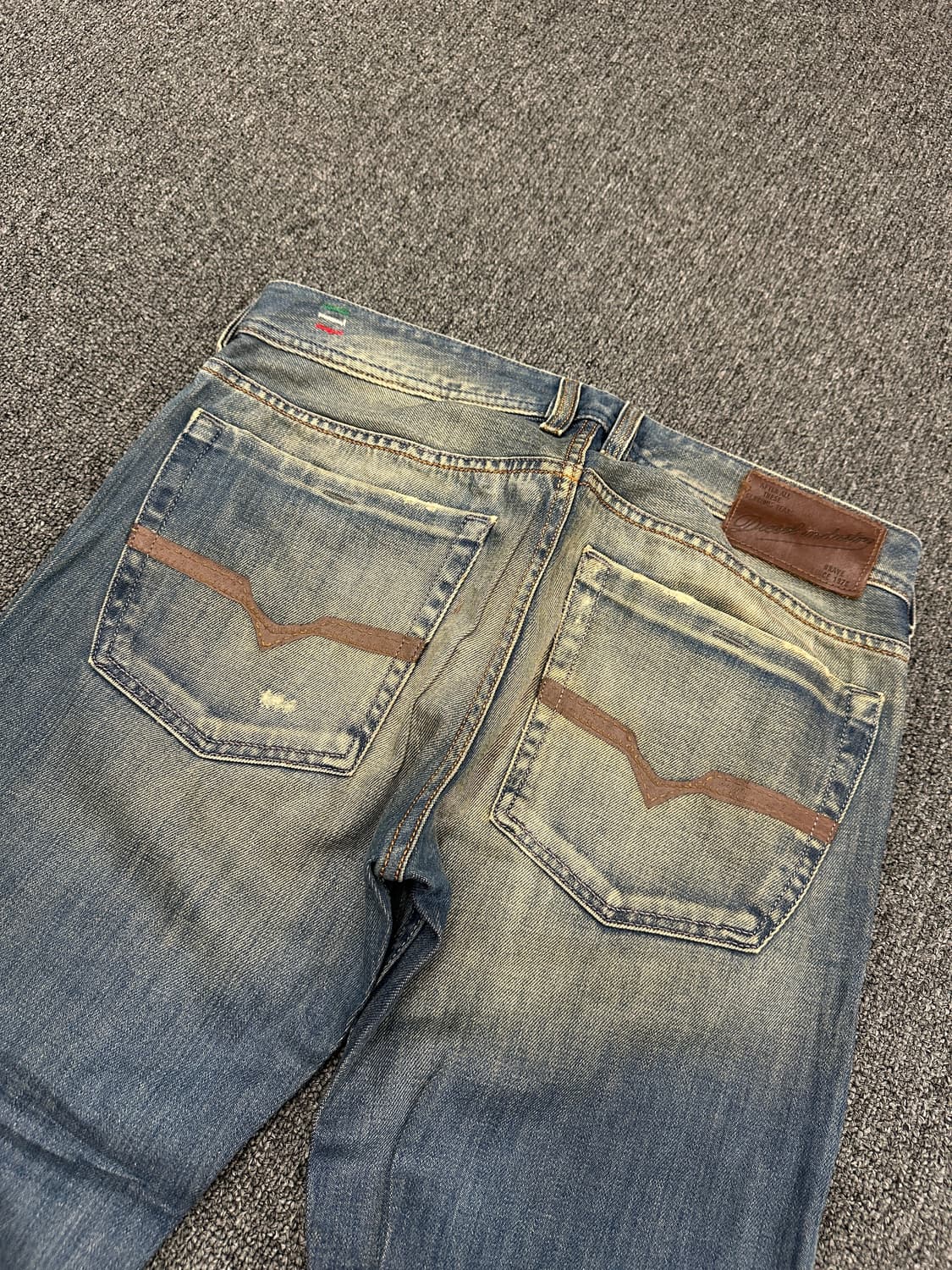 31) 디젤 자탄 빈티지 부츠컷 데님팬츠 상품이미지3