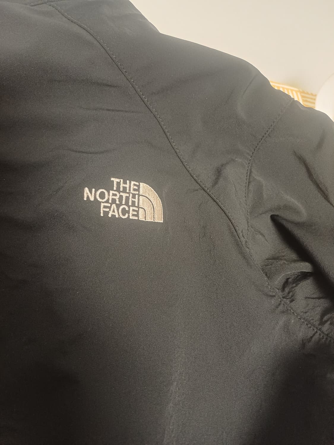 노스페이스 블랙 바람막이 자켓 여성 [85] / 상품이미지6