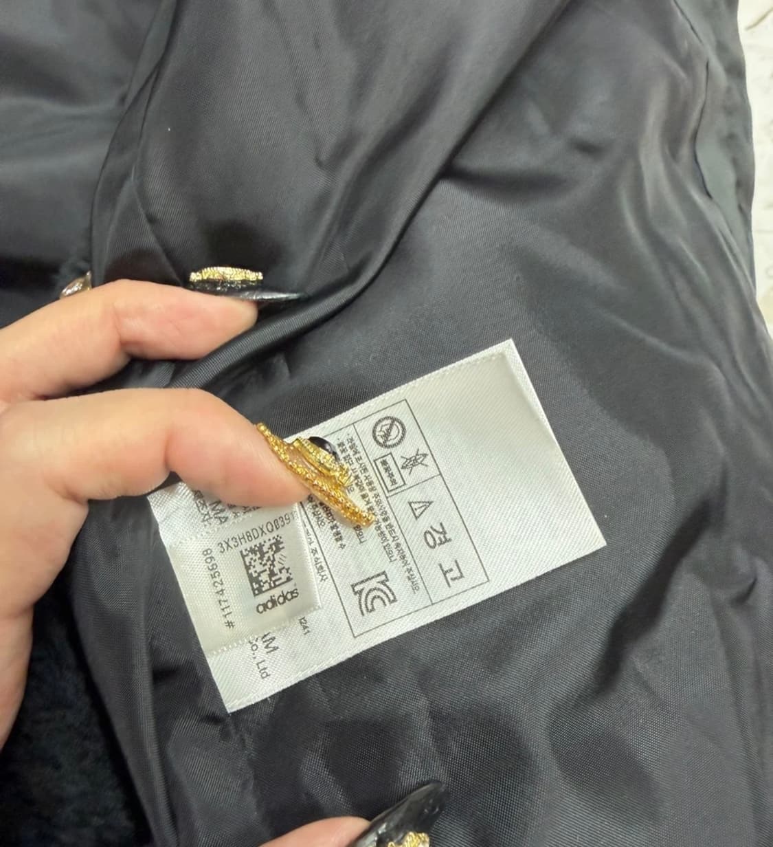 아디다스 경량롱패딩 095 블랙 새상품 상품이미지5