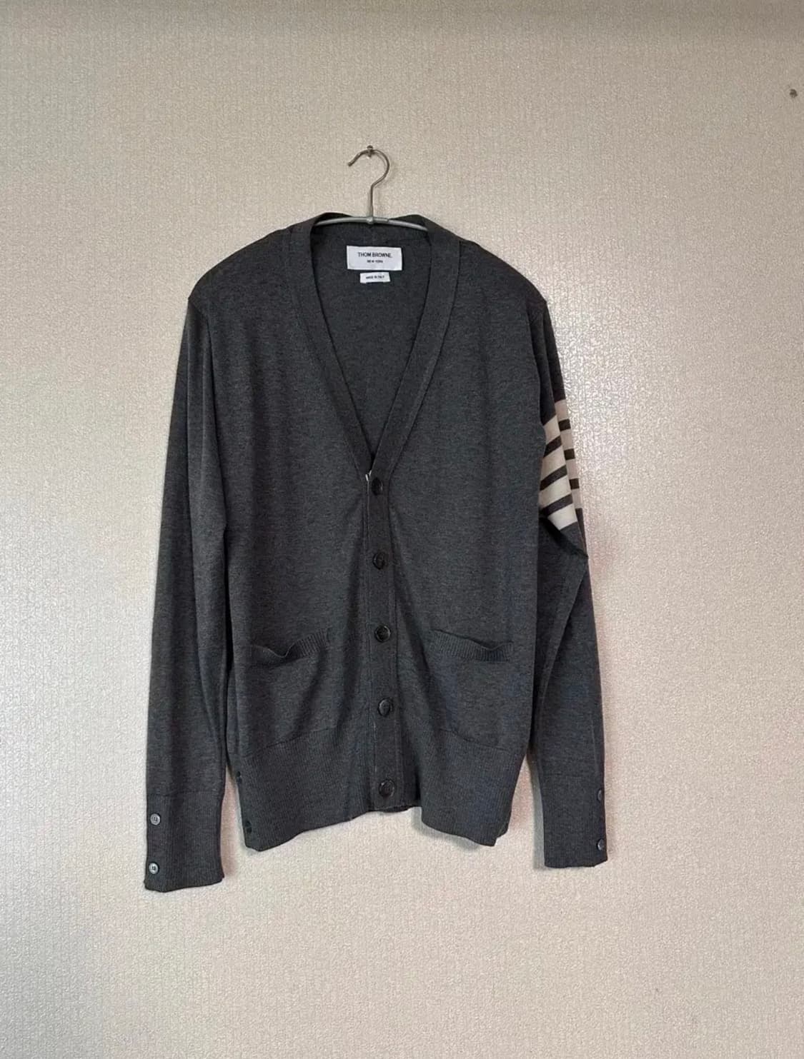 [백화점판/한글택] 톰 브라운 울 가디건 그레이 - 1사이즈 상품이미지1