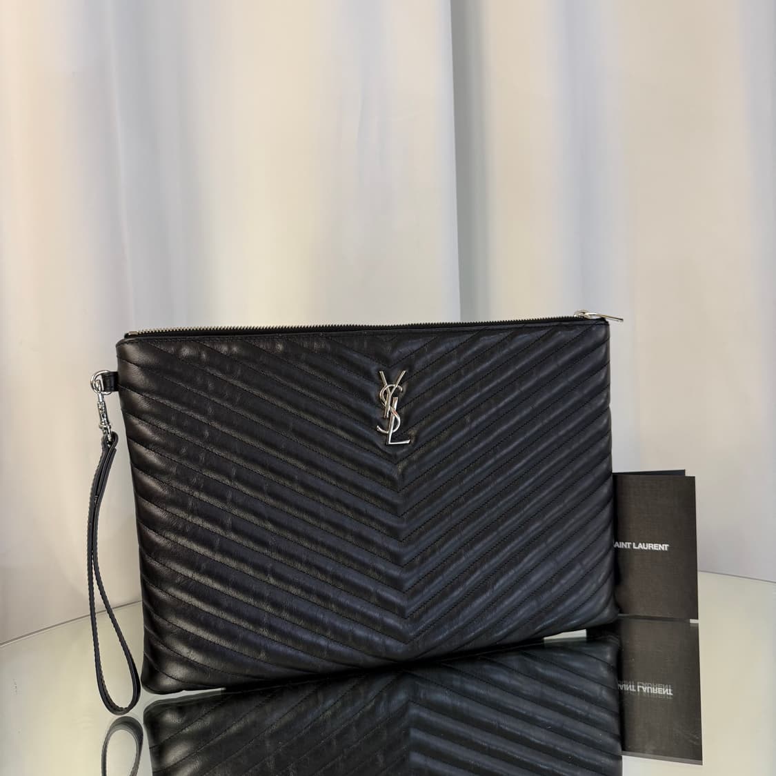 [정품] 생로랑 모노그램 마틀라세 은장 클러치백 상품이미지2