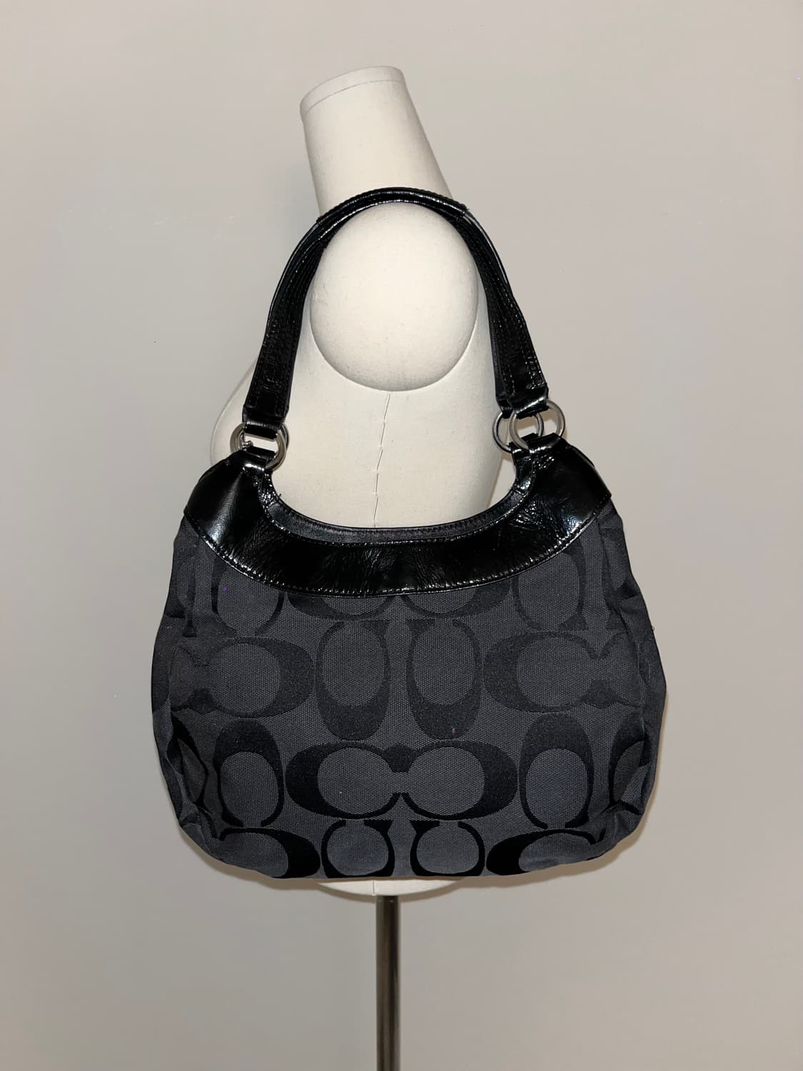 Coach Bacis All Black Shoulder bag 상품이미지4