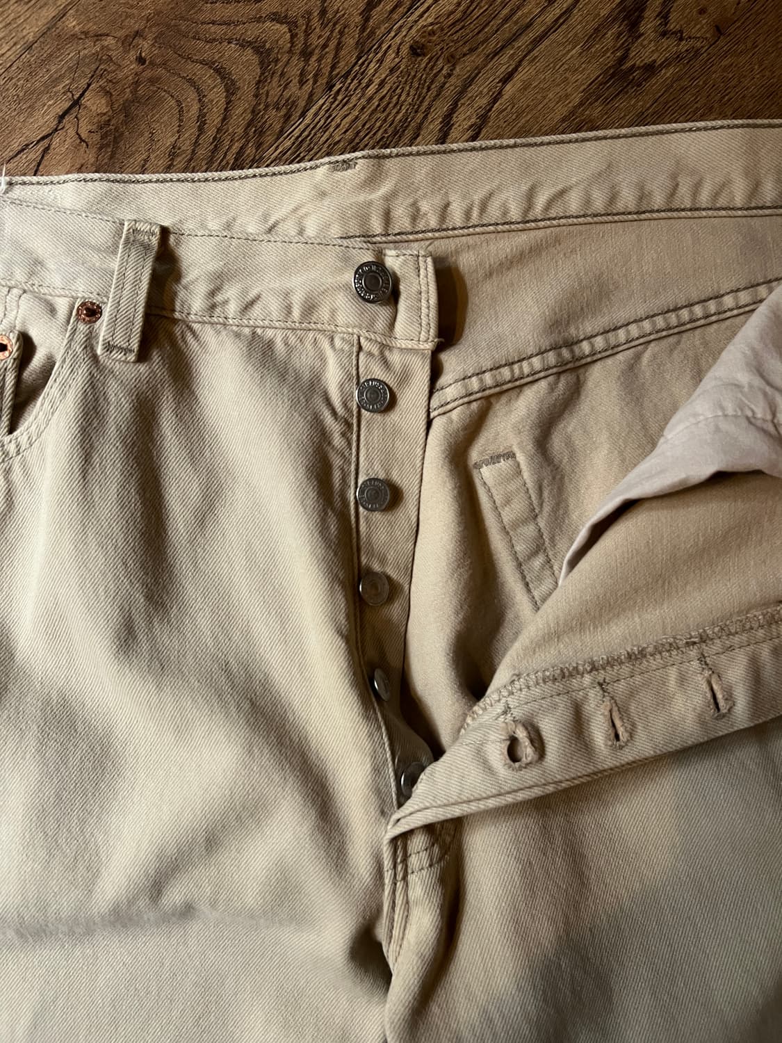 [38]90's 리바이스 501 Made in USA 베이지 데님 팬츠 상품이미지2