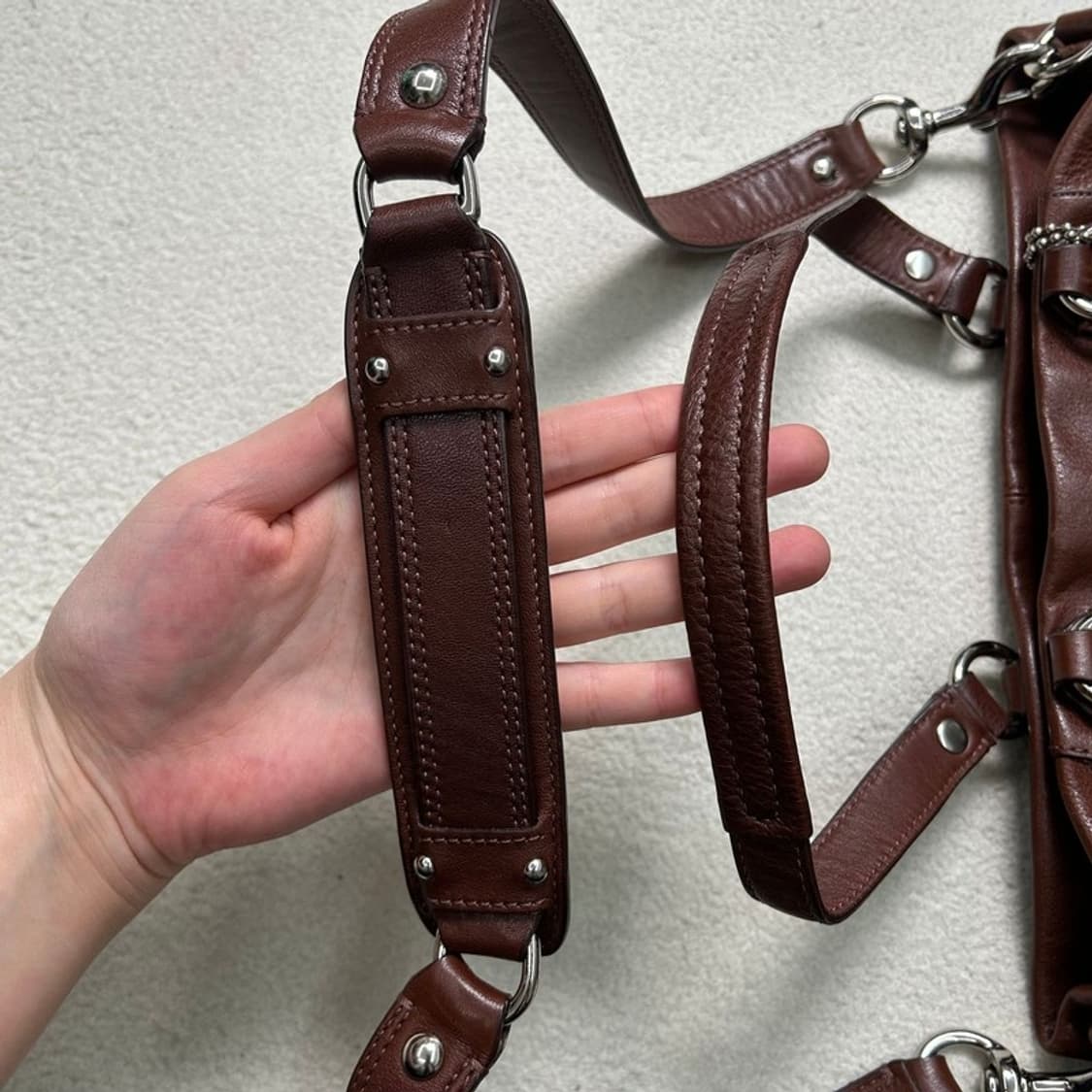 코치 애슐리 브라운 가죽 캐리올 토트백 상품이미지4