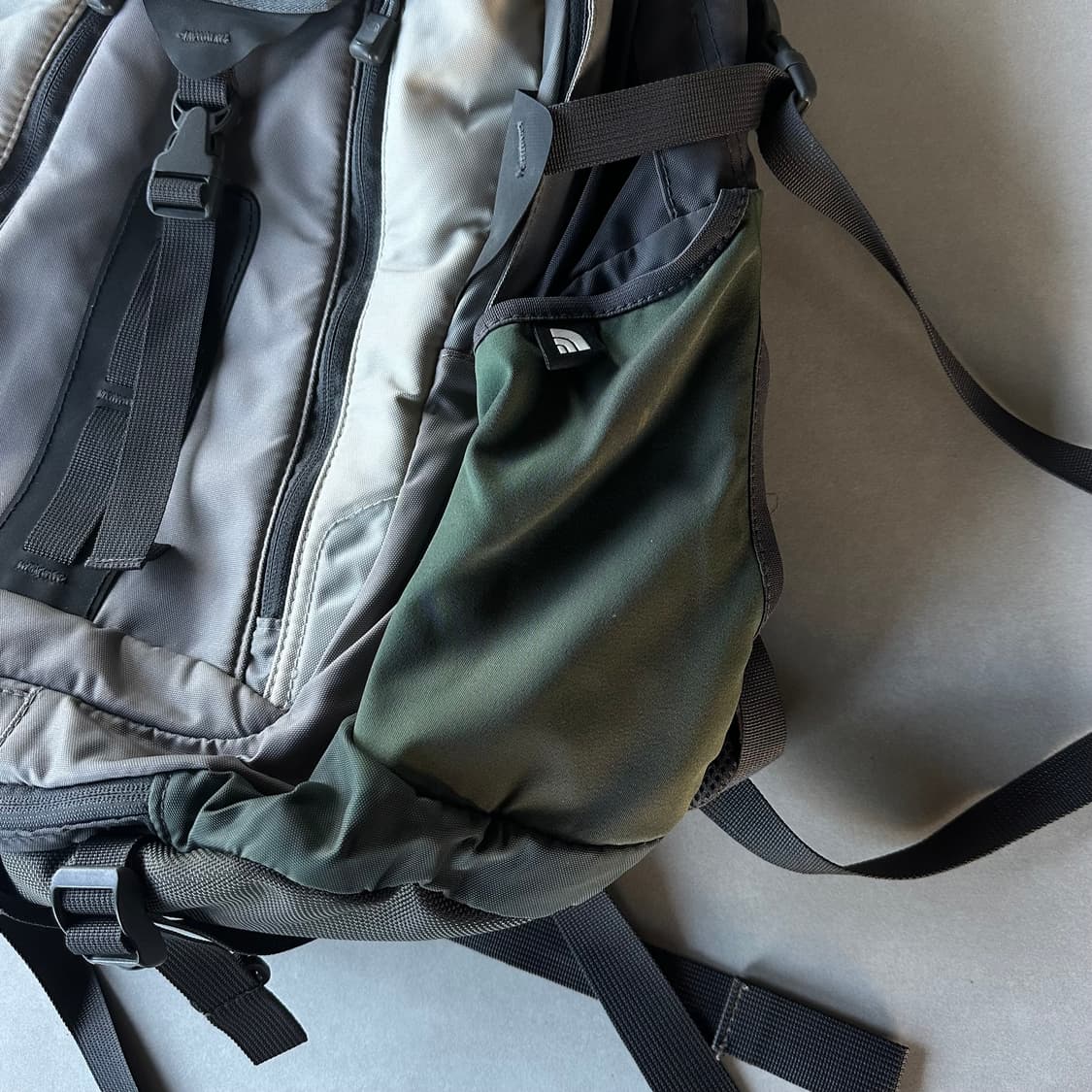 노스페이스 SURGE 서지 백팩 가방 상품이미지3