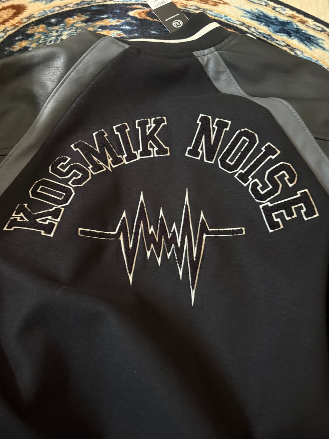 지유 언더커버 코스믹 노이즈 바시티 자켓 L 상품이미지3