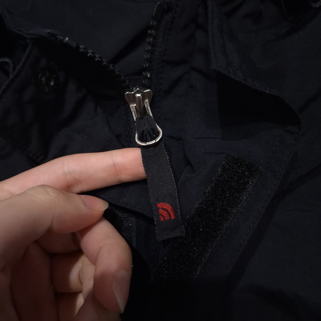 노스페이스 블랙 암포켓 로고자수 어반캐주얼 바람막이 자켓 XL 상품이미지7