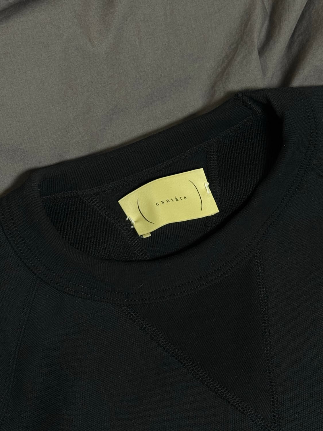 [48] 칸타테 (cantate) FLUFFY CREW NECK 블랙 상품이미지5