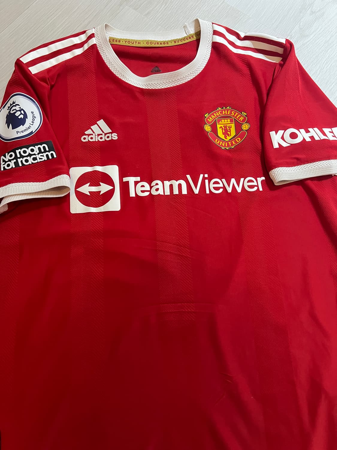 21/22 맨체스터 유나이티드 홈 어센틱 반팔 호날두 유니폼 상품이미지3