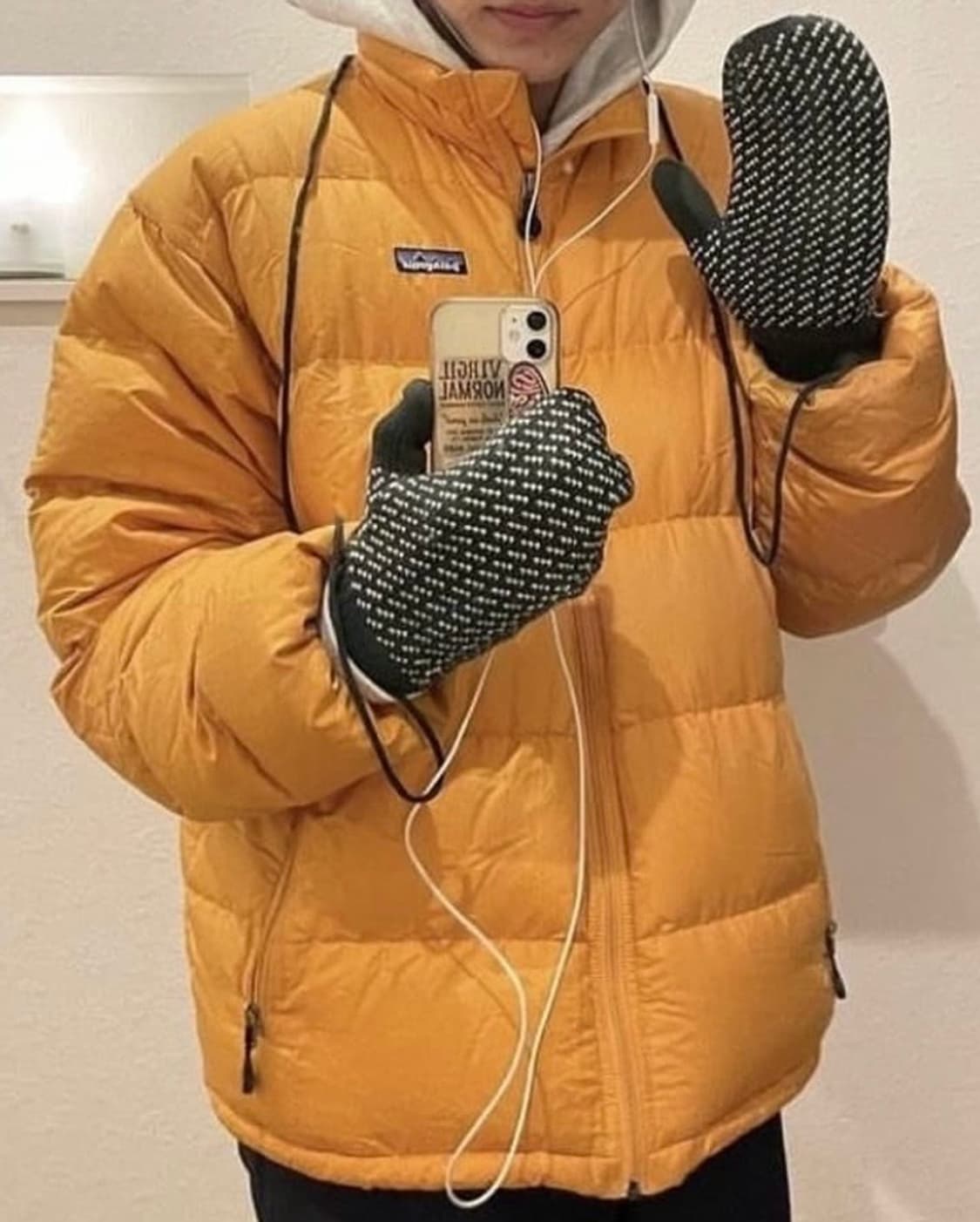 파타고니아 패커블 구스다운 망고 컬러 상품이미지2