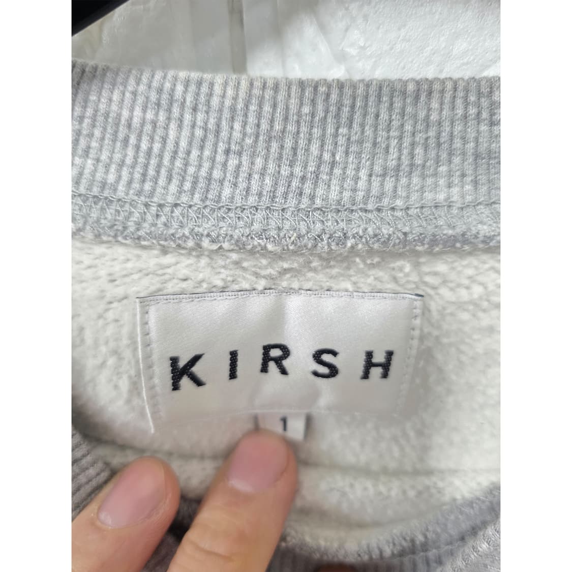 택포// XL 키르시 체리 맨투맨  상품이미지2