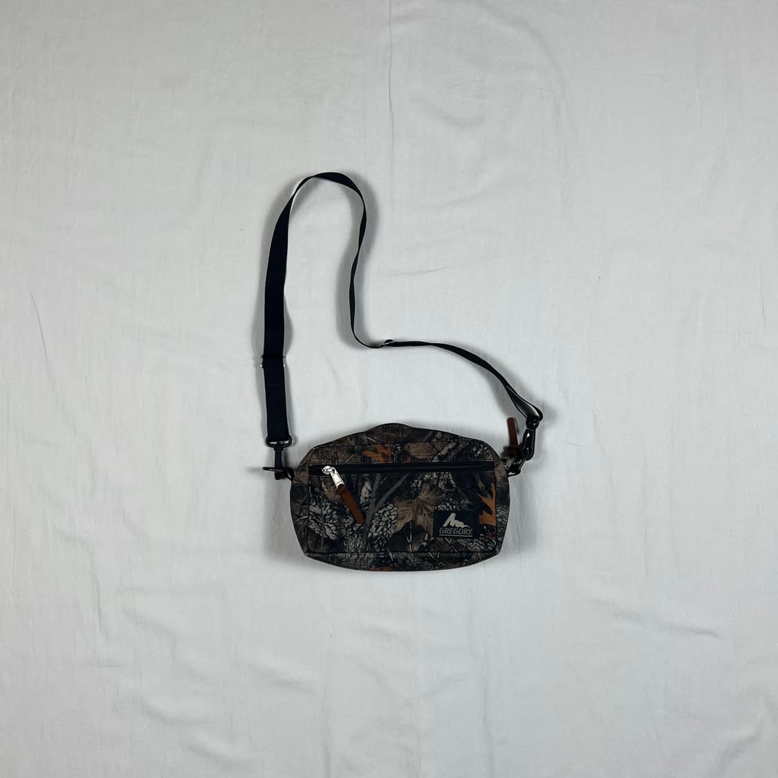 그레고리 gregory 로고 크로스백 가방 상품이미지1