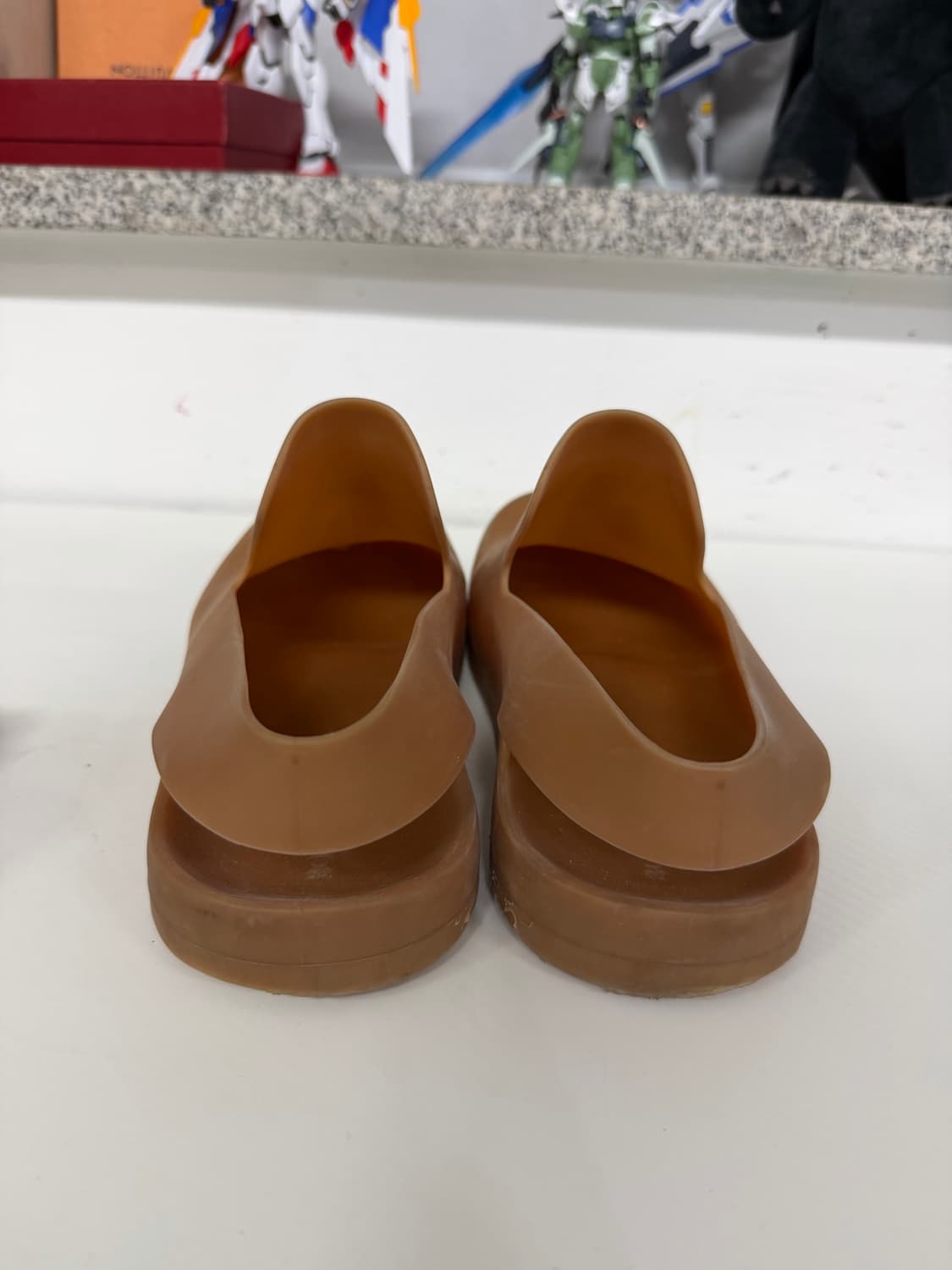 정품) 보테가베네타 남성 퍼들 러버 클로그 샌들 41 상품이미지5