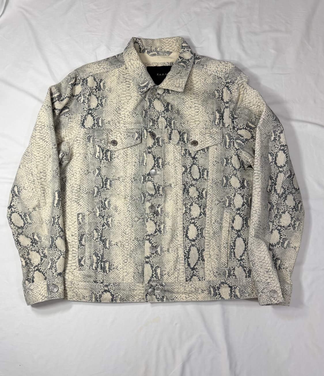 뱀피 트러커 자켓  상품이미지1