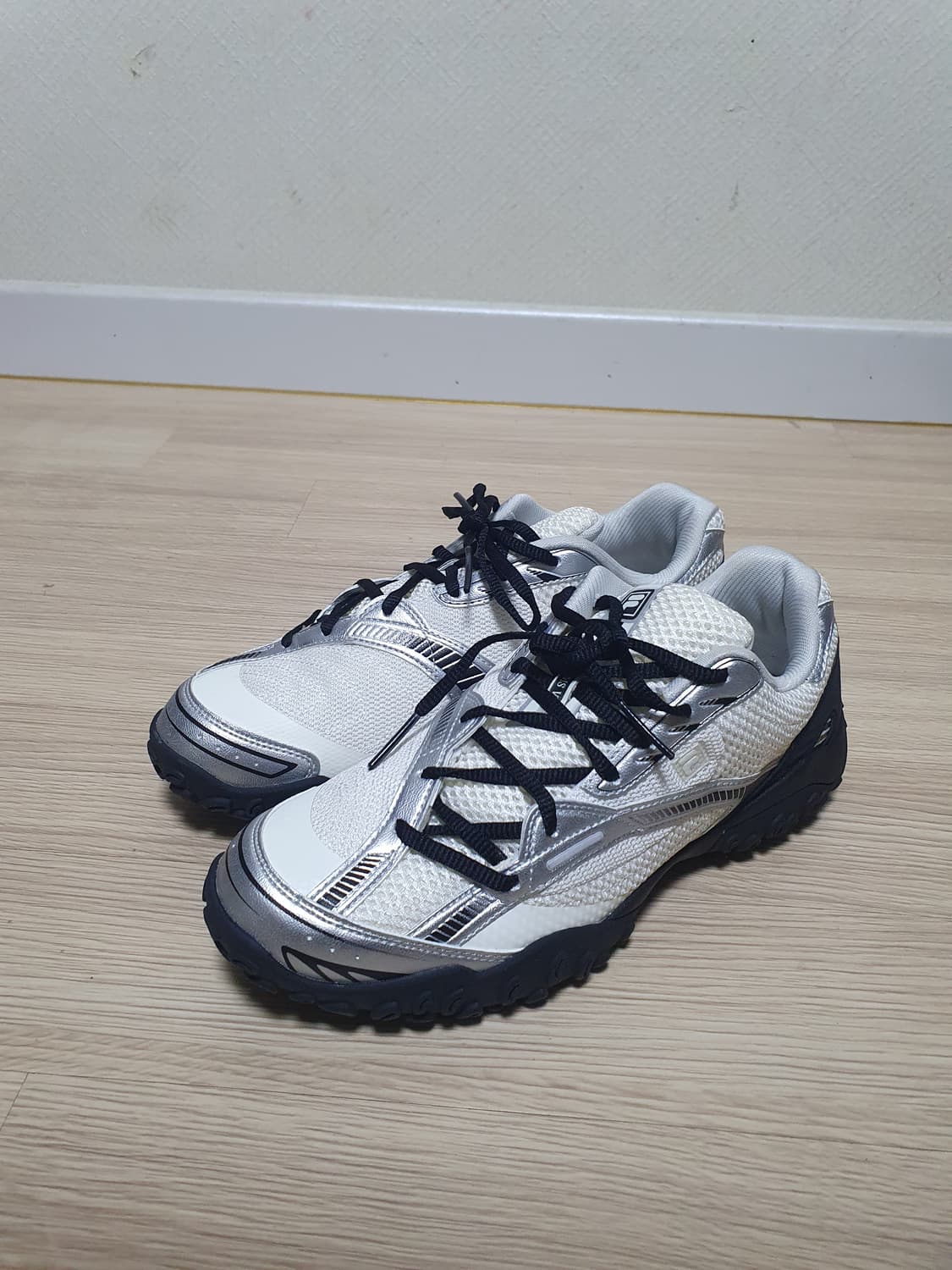 휠라 에샤페 실버문 운동화 260 상품이미지4