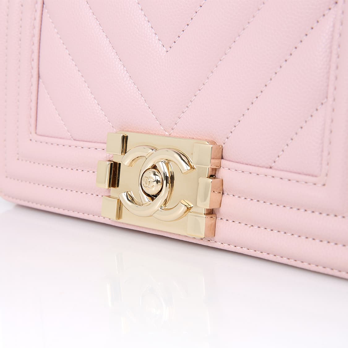 샤넬 캐비어 보이 스몰 플랩백 핑크 체인 크로스 A67805 상품이미지10