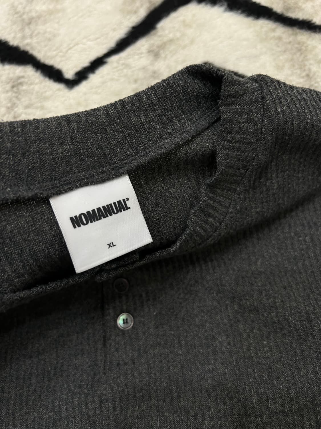 [XL]노매뉴얼 헨리넥 니트 롱슬리브/차콜 상품이미지7