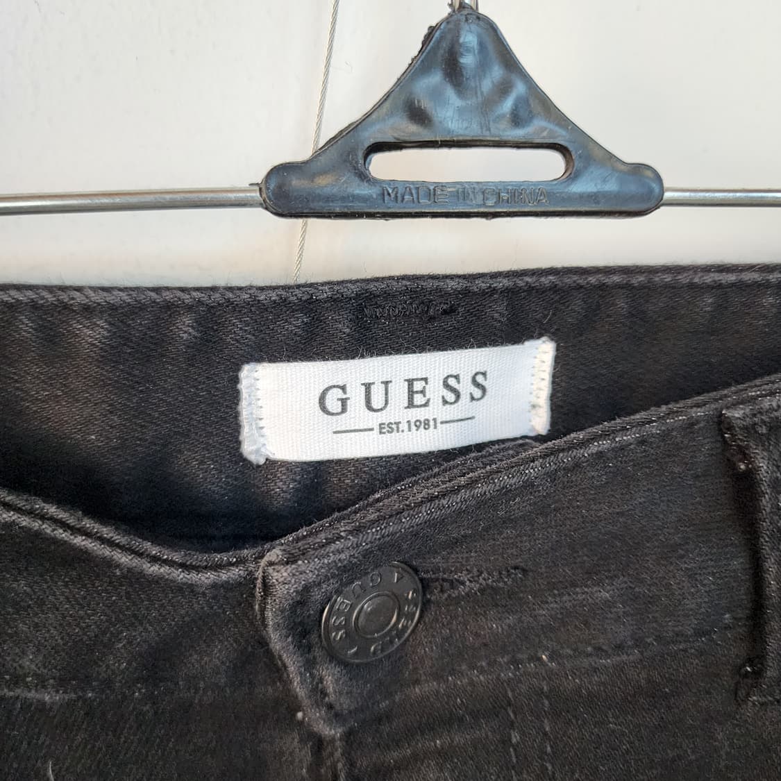 게스 블랙 데님 약기모 바지 상품이미지2