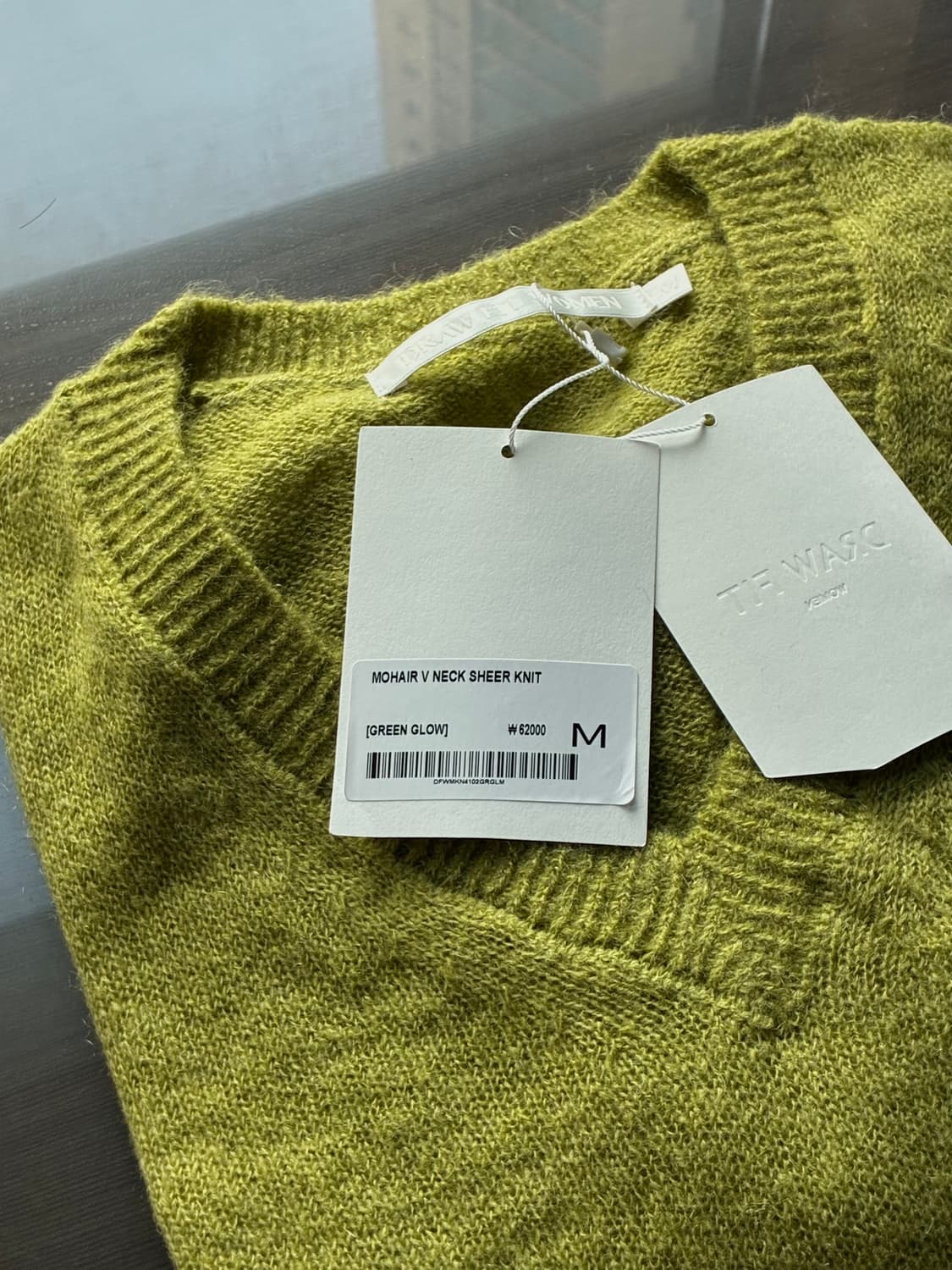 (새상품)(M) 드로우핏 우먼 모헤어 브이넥 시어 니트 GREEN GLO 상품이미지7