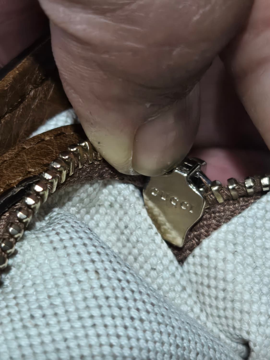 구찌 GG 캔버스 벨라 플랩 사첼백 상품이미지7