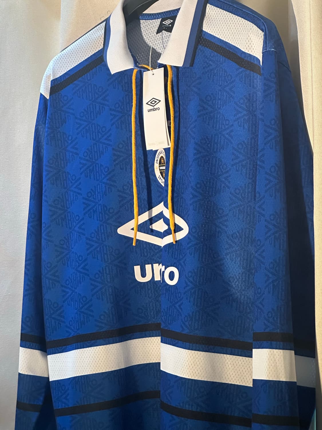 엄브로_레이스업 메쉬 긴팔 티셔츠 XL 상품이미지2